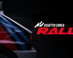 Portada oficial de Assetto Corsa Rally mostrando un coche de rally en acción sobre un terreno mixto